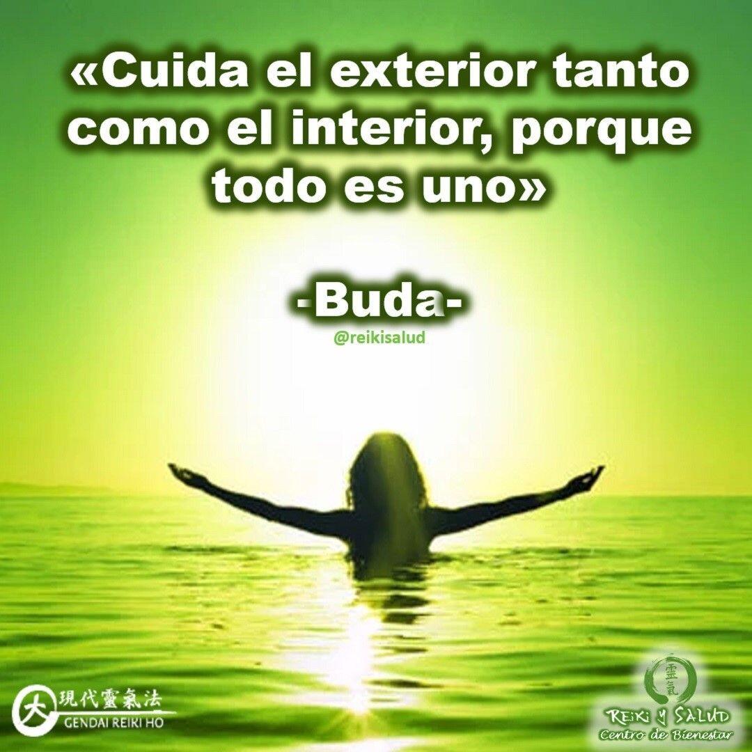 Cuida el exterior tanto como el interior, porque todo es uno, -Buda- .Para encontrar el verdadero estado de bienestar es imprescindible que mente y cuerpo estén en equilibrio. No centrarnos demasiado en el aspecto físico, o por el contrario en el aspecto interior. Mantener un equilibrio nos ayudara a sentirnos más plenos y conscientes del aquí y el ahora, facilitándonos una mayor plenitud emocional.Cuida tu interior paro también cuida tu exterior. Practica el contacto con lo que te rodea y no olvides practicar el contacto contigo mismo, con tu interior. La meditación y la reflexión pueden ayudarte en esta tarea. El mundo es un reflejo de nosotros mismos.🌞La paz viene de adentro, no la busques afuera.🌐¿Qué opinas?, ¿Cuidas tu interior? o ¿Cuidas mas tu exterior?.️ Feliz viaje de auto descubrimiento y despertar. Ya reanudamos los cursos de Reiki Ryoho Tradicional, de la escuela japonesa Gendai Reiki Ho, en la modalidad semipresencial, ampliando el círculo de luz, dando a conocer esta fórmula para vivir una vida de salud y felicidad. Si estas interesad@ en el perfirl encontraras como contactarnos.Casa Reiki y Salud, una caricia para el alma, ampliando el circulo de luz, promoviendo una vida de salud y felicidad.Gracias, gracias, gracias, Namaste, @dinopierini️ Comparte esta publicación con quien te vino a la mente cuando la leíste., Gracias, gracias gracias🌐 Página WEB: www.gReiki.com#amor #felicidad #abundancia #meditacion #vida #paz #frases #gratitud #consciencia #alma #bienestar #inspiracion #despertar #reikimaracaibo #reikizulia #reikivenezuela #reikisalud #totalcoherencia #reikisalud #smile