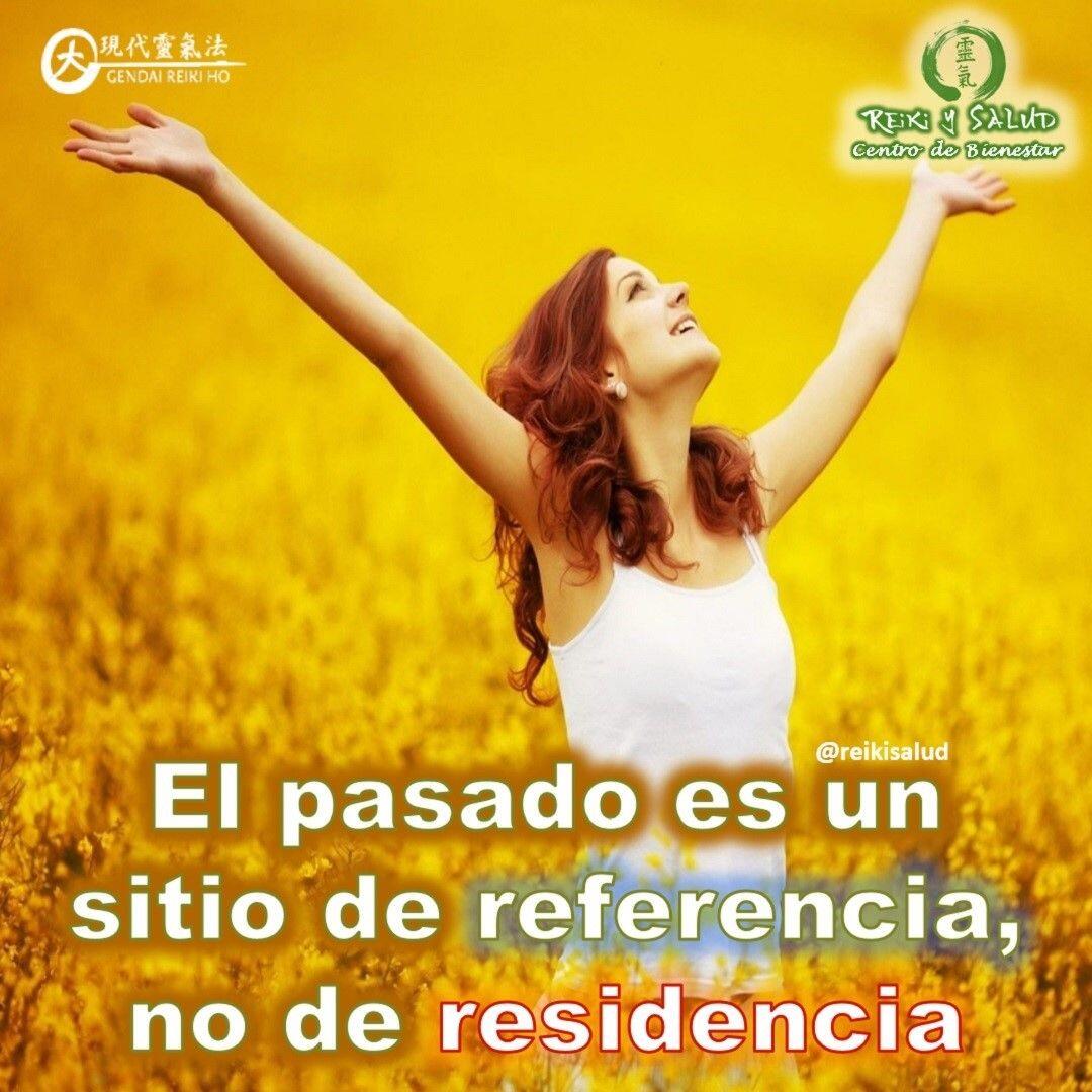 El pasado es un sitio de referencia, no de residencia."Aferrarnos a lo que fue es la garantía de una realidad penosa e ineficaz. Aceptar los cambios es imprescindible para vivir el presente" (Jorge Bucay)🌞Vive en el presente, que es el único momento que tienes. Mantén tu atención en lo que existe aquí y ahora; busca la plenitud en todo momento. Acepta lo que viene a ti total y completamente para que puedas apreciarlo y aprender de ello; luego déjalo pasar. El presente es como debe ser. Refleja infinitas leyes de la Naturaleza que te han traído hasta este pensamiento exacto, hasta esta reacción física precisa. Este momento es como es porque el Universo es como es. No luches contra el infinito esquema de las cosas; por el contrario, sé uno con él.️ Feliz viaje de auto descubrimiento y despertar.Con toda la certeza que, si lo CREES, lo CREAS, compartimos desde Casa Reiki y Salud, un abrazo de luz, con la confianza de que Dios está con nosotros y somos uno con la conciencia universal.Casa Reiki y Salud, una caricia para el alma, ampliando el circulo de luz, promoviendo una vida de felicidad y bienestar.Gracias, gracias, gracias, Namaste, @dinopierini️ Comparte esta publicación con quien te vino a la mente cuando la leíste., Gracias, gracias gracias🌐 Página WEB: www.gReiki.com#despertar #reikimaracaibo #reikizulia #reikivenezuela #reikisalud #totalcoherencia #reikisalud #smile #bienestar #reiki #addheart