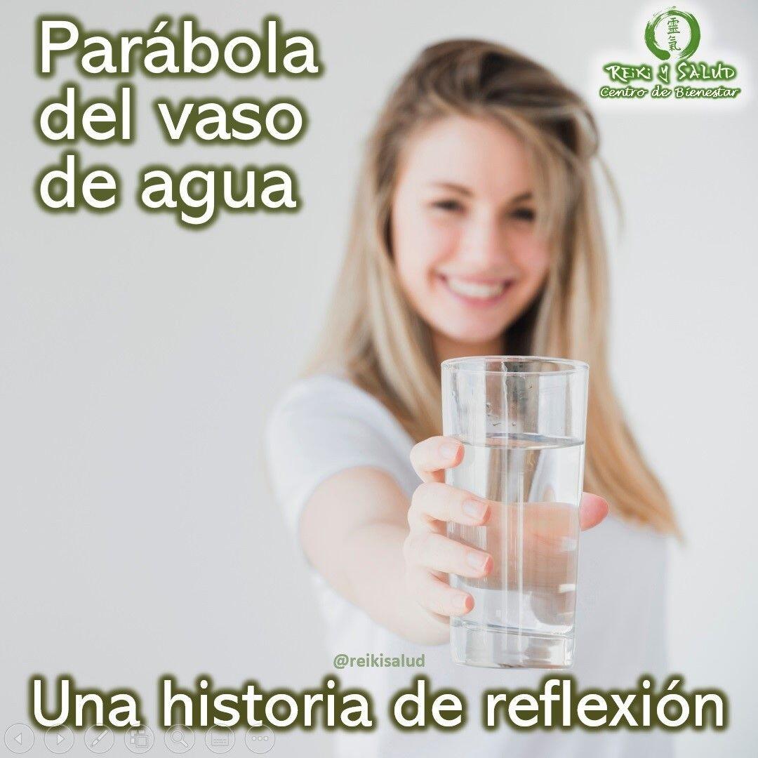 Parábola del vaso de agua.“Cierto día en clase, el maestro en un momento dado levantó un vaso de agua. Cuando todos esperaban oír la pregunta: “¿Está el vaso medio lleno o medio vacío?” , ella en lugar de esto preguntó: “¿Cuánto pesa este vaso? ¿Cuánto pesa este vaso? ¿Cuánto pesa este vaso?.Las respuestas de los componentes del grupo variaron entre 200 y 250 gramos.Pero el maestro respondió: “El peso absoluto no es tan importante, como el percibido, porque dependerá de cuánto tiempo sostengo el vaso: Si lo sostengo durante 1 minuto, no es problema. Si lo sostengo 1 hora, me dolerá el brazo. Si lo sostengo 1 día, mi brazo se entumece y paralizará.El peso del vaso no cambia, pero cuanto más tiempo lo sujeto más pesado y difícil de soportar se vuelve.Después continuó diciendo: “Las preocupaciones son como el vaso de agua. Si piensas en ellas un rato, no pasa nada. Si piensas en ellas un poco más empiezan a doler y si piensas en ellas todo el día, acabas sintiéndote paralizado e incapaz de hacer nada. ¡Debes recordar soltar el vaso!”. Autor: DesconocidoEs normal sentir preocupación ocasionalmente ante situaciones estresantes pero cuando estas se quedan ancladas en nuestro pensamiento y no nos dejan reaccionar ni buscar soluciones de lo que sí podríamos hacer puede llevarnos a sufrir de ansiedad. Preocuparnos en exceso, pensando en los problemas que tenemos nos agota y nos roba toda nuestra fuerza para actuar sin ver una salida a nuestras dudas. Muchas veces, la respuesta está en apartar o soltar esas situaciones que nos preocupan para poder avanzar y ver mejor las posibles soluciones. Si no soltamos las preocupaciones, la carga se hace insoportable y nos perjudica física, mental y emocionalmente. Comienza a solar todo aquello que te preocupa y te comienzas a ocupar. Todo tiene solución y si no lo tiene de que sirve mantenerlo presente.¡Suelta el VASO, que esperas!🌞Feliz viaje de auto descubrimiento.Gracias, gracias, gracias, Námaste, @dinopierini🌐 Página WEB: www.gReiki.com#despertar #reikimaracaibo #reikizulia #reikivenezuela #reikisalud #totalcoherencia #reikisalud #smile #bienestar #reiki #addheart