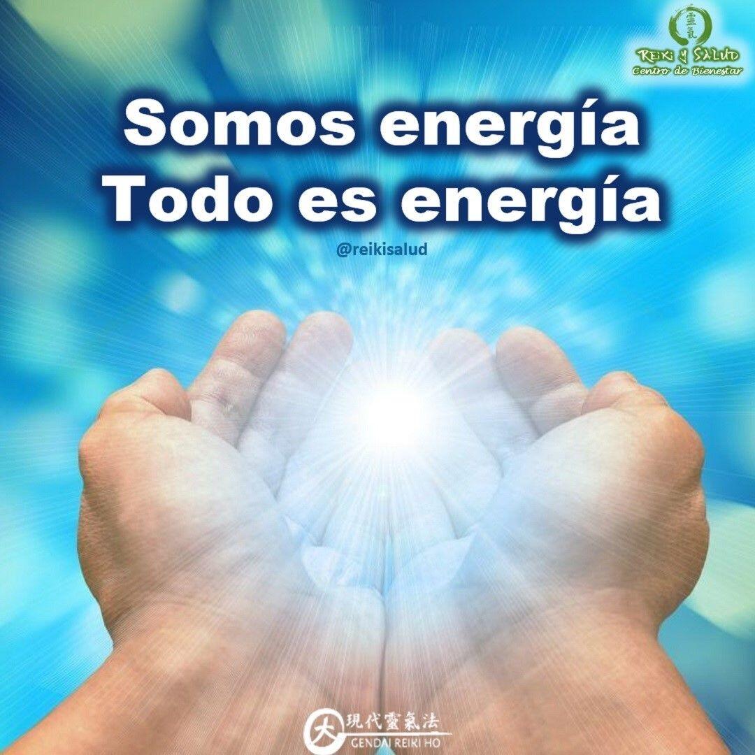 Somos energía. Todo es energía/ Somos energía para crear, para sanar, para armonizar, para ayudar a otros.Seguro que has leído esta frase muchas veces, sin embargo:️¿Realmente la has entendido?️¿Realmente estás siendo consciente en tu día a día de que todo es energía?️¿Sabes reconocer cómo es y cómo funciona tu cuerpo energético?️¿Estas consciente que todo lo que sucede en tu cuerpo, esta relacionado con como la energía fluye en tu cuerpo?Desde nuestros pensamientos y emociones hasta las distintas formas materiales, todo es energía en diferentes grados de frecuencias. Las cosas materiales, son energía en un estado mas denso, eso es todo.Nuestra forma de pensar y gestionar las emociones hace que emitamos una determinada vibración con la que, en consecuencia, atraemos las experiencias, personas y situaciones de nuestra vida.Tomar conciencia de nuestro cuerpo energético, de la información que este contiene, nos ayuda a comprender mejor el porqué de los acontecimientos y sucesos que experimentamos. De cómo atraemos en consonancia energética, aquello que nos hace de espejo para que podamos verlo.Se escucha mucho hablar las personas en términos de vibración y aunque no lo crean están hablando en términos de energía. “Este lugar me da buena vibra” o “Esta persona me da muy buena vibra”. Eso es percepción consciente o inconsciente de la energía.Es cierto que pareciera mas fácil tomar conciencia de nuestro cuerpo físico. Nos han enseñado a cuidar nuestro cuerpo físico, que hay que cuidarlo y alimentarlo, bañarse, lavarse los dientes, sin embargo, nunca nos hablaron de como cuidar nuestro cuerpo energético.️¿Por qué hay todavía tantos tabúes sobre nuestro cuerpo energético?️¿Sabes que todos tenemos el poder de percepción de la energía sutil y canalizarla de forma consciente para sanar?Siempre es un buen momento para comenzar. Te animo a tenerlo presente e ir descubriéndote con más profundidad.Si entre tus propósitos del año está el empoderarte de tu energía de armonía y sanación, el curso del 7 de Febrero es para ti. Busca el enlace del perfil.Gracias, Gracias, Gracias, Námaste, @dinopierini#reikimaracaibo #reikivenezuela #reikisalud