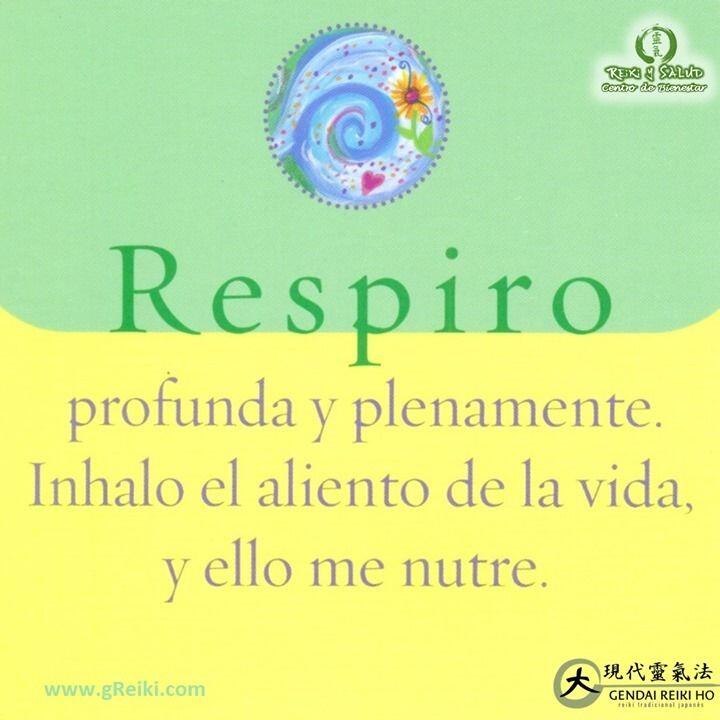 Respiro profundamente y plenamente. Inhalo el aliento de la vida y ello me nutre.¿Cómo respirar para obtener todos estos beneficios?.Al nacer y durante los primeros años de vida, la respiración es profunda y se realiza de manera correcta. Basta observar a un recién nacido para ver cómo todo su cuerpo está en sintonía con la respiración, pues su espalda, vientre y caja torácica se mueven al unísono. Al crecer, esto cambia y la respiración se vuelve superficial.En el aspecto emocional, se considera que quienes respiran en la parte superior del pecho son personas que piensan todo demasiado. Esto puede deberse a que buscan protegerse de resultar heridos en las diferentes relaciones que entablan a lo largo de la vida.Por otro lado, se considera que el respirador de vientre es alguien que está conectado con la voluntad y el poder personal, que tiende a estar más anclado, presente y en contacto con su cuerpo.Para aprender a respirar desde el vientre y de manera profunda, puedes realizar este ejercicio:🔆Recuéstate boca arriba, con las piernas extendidas y ligeramente separadas, con los talones pegados al piso y las puntas de los pies hacia fuera.🔆Pon los brazos relajados a los lados, ligeramente separados del cuerpo y con las palmas hacia arriba.🔆Para empezar, inhala y exhala por la nariz, y nota cómo se eleva y baja el vientre cuando el aire entra y sale. Repite varias veces, siente la respiración en tu vientre y haz una breve pausa entre cada respiración.Con la práctica continua, vas a lograr realizar respiraciones profundas desde el vientre, para reeducar a tu sistema respiratorio.️ Feliz viaje de auto descubrimiento y despertar.Casa Reiki y Salud, una caricia para el alma, ampliando el circulo de luz, promoviendo una vida de felicidad y bienestar.Gracias, gracias, gracias, Namaste, @dinopierini️ Comparte esta publicación con quien te vino a la mente cuando la leíste., Gracias, gracias gracias🌐 Página WEB: www.gReiki.com#despertar #reikimaracaibo #reikizulia #reikivenezuela #reikisalud #totalcoherencia #reikisalud #smile #bienestar #reiki