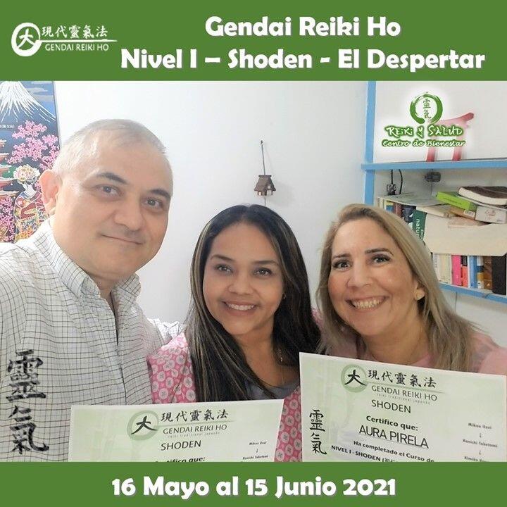 Agradecido y feliz, por el encuentro, experiencia, entrega, energía y sanación compartida en familia, durante el curso de Gendai Reiki Ho Nivel I (Shoden – El Despertar), dictado en el Casa Reiki y Salud, bajo la modalidad semipresencial, iniciado el 16 de Mayo que para Aura y Yelitza termino el 15 de Junio. Fue un nuevo y especial encuentro de almas, que decidimos iniciar este nuevo viaje de despertar, lleno de energía y alegría; confiando en la luz de Reiki. Comparto las fotos del encuentro de iniciación y consultoría/practica presencial realizado en Casa Reiki y Salud.️Gracias, gracias, gracias a todos ustedes por el compartir, entrega, alegría y experiencia. Cinco semanas de crecimiento y autodescubrimiento para todos. Un abrazo de luz y gassho.Reiki Ho es una terapia holística natural cuyo objetivo es el restablecimiento del equilibrio y la armonía en nuestro ser, promoviendo la sanación física, mental y emocional.Casa Reiki y Salud, comparte las técnicas de la Gendai Reiki Healing Association de Japón, con el respaldo internacional de la Gendai Reiki Network. Cursos dictados por Dino Pierini (@DinoPierini), Shihan de la escuela Gendai Reiki Ho desde el año 2008 y miembro de la Gendai Reiki Healing Association en Japón.️ Casa Reiki y Salud, una caricia para el alma, ampliando el circulo de luz, promoviendo una vida de salud y felicidad.Gracias, Gracias, Gracias, Námaste, @dinopierini#reiki #reikimaracaibo #reikivenezuela #sanación #salud #metamedicina #bioneuroemocion #bioemocional #reikiusui #gendaireiki #gendaireikiho #shoden #okuden #mikaousui #gendaii #cursosmaracaibo #casagendaireiki #dinopierini #armonía #bienestar #paz #amor