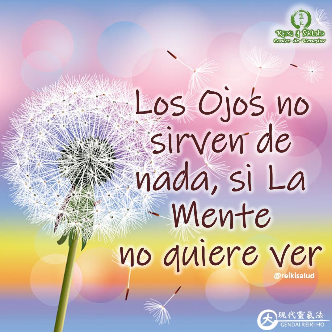 Los Ojos no sirven de nada si La Mente no quiere ver.⁣Cosas que pueden estar justo delante de nuestros ojos pueden pasar desapercibidas, sencillamente porque nuestra mente está bloqueando la entrada de cierta información o la interpretación coherente de los acontecimientos.⁣Nuestra mente tiene ciertos esquemas, o etiquetas que lo colocamos a lo que vemos, que nos intentan proteger de lo que creemos como potencialmente dañino para nosotros. Nuestro inconsciente siempre intentara idear un escenario más agradable para nosotros, ⁣y si identifica una etiqueta de malo, peligroso, no me gusta, es asqueroso, es mentira, independiente de la verdad, lo rechazaremos; y el nuestro mapa no es el territorio.Por eso muchas veces nos podemos negar a algo evidente, podemos resistirnos a ver algo que nos hará daño, podemos evadir el tener que enfrentar algo cara a cara. Quizás no nos percatemos de ello, pero en el momento en el cual efectivamente logramos ver lo que antes no podíamos, es cuando nuestra mente se siente preparada para afrontar esa situación.⁣Abrir los ojos de la mente, requiere decirle adiós a creencias que quizás representaban confort, seguridad, representaban cercanía a un estado, que quizás no siendo el ideal, era el que preferíamos. Pero todo esto solo tiene que ver con el miedo a lo desconocido, al futuro, la ansiedad ante el cambio y las revoluciones.⁣Una vez que nuestra mente se quita la venda, debemos prepararnos para los cambios, para los ajustes.⁣Abre los ojos de tu mente y especialmente abre los ojos de tu corazón, porque desde allí todo se percibe diferente y muchas veces lo que necesitamos es la sabiduría de ese observador por excelencia, que aparte de mirar, siempre nos quiere hablar del camino que nos conviene tomar.⁣Gracias, gracias, gracias, que la luz de Reiki, nos acompañe siempre, Namaste, @DinoPierini⁣#gendaireiki #gendaireikiho #usuireikiho #reikivenezuela #reikimaracaibo #reikizulia #totalcoherencia