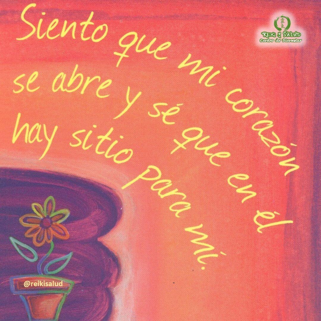 Siento que mi corazón se abre y sé que en él hay sitio para mí. Me trato a mí mismo con amor incondicional.¿Qué pensamientos llegaron a ti, cuando leíste esta afirmación?¡Si resuena contigo, úsala para sanar!️ Feliz viaje de auto descubrimiento y despertar.Con toda la certeza que, si lo CREES, lo CREAS, compartimos desde Casa Reiki y Salud, un abrazo de luz, con la confianza de que Dios está con nosotros y somos uno con la conciencia universal.Casa Reiki y Salud, una caricia para el alma, ampliando el circulo de luz, promoviendo una vida de felicidad y bienestar.Gracias, gracias, gracias, Namaste, @dinopierini️ Comparte esta publicación con quien te vino a la mente cuando la leíste., Gracias, gracias gracias🌐 Página WEB: www.gReiki.com#despertar #reikimaracaibo #reikizulia #reikivenezuela #reikisalud #totalcoherencia #reikisalud #smile #bienestar #reiki