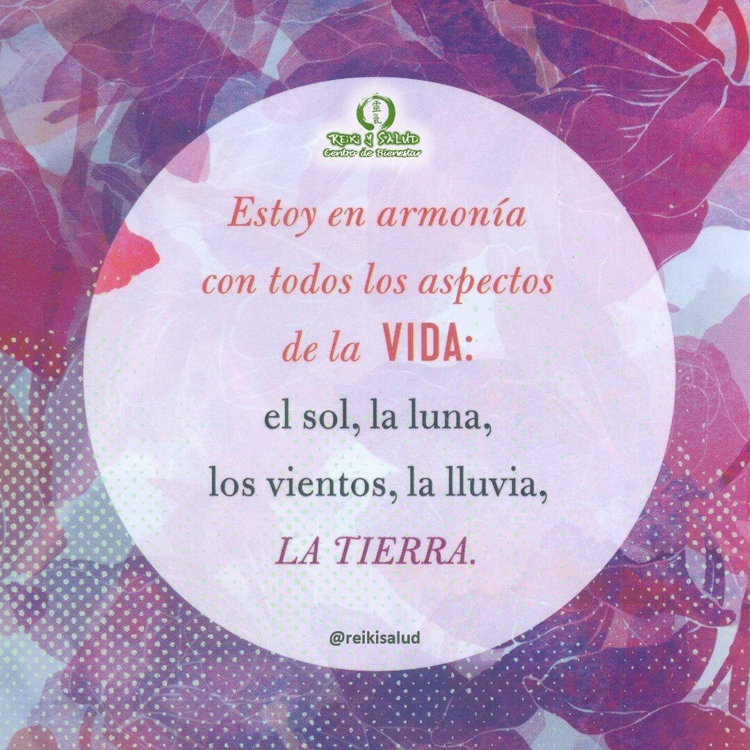 Estoy en armonía con todos los aspectos de la VIDA: el sol, la luna, los vientos, la lluvia, LA TIERRA. Estoy en armonía con la naturaleza. ¿Qué pensamientos llegaron a ti, cuando leíste esta afirmación?¡Si resuena contigo, úsala para sanar!️ Feliz viaje de auto descubrimiento y despertar.Con toda la certeza que, si lo CREES, lo CREAS, compartimos desde Casa Reiki y Salud, un abrazo de luz, con la confianza de que Dios está con nosotros y somos uno con la conciencia universal.Casa Reiki y Salud, una caricia para el alma, ampliando el circulo de luz, promoviendo una vida de felicidad y bienestar.Gracias, gracias, gracias, Namaste, @dinopierini️ Comparte esta publicación con quien te vino a la mente cuando la leíste., Gracias, gracias gracias🌐 Página WEB: www.gReiki.com#despertar #reikimaracaibo #reikizulia #reikivenezuela #reikisalud #totalcoherencia #reikisalud #smile #bienestar #reiki