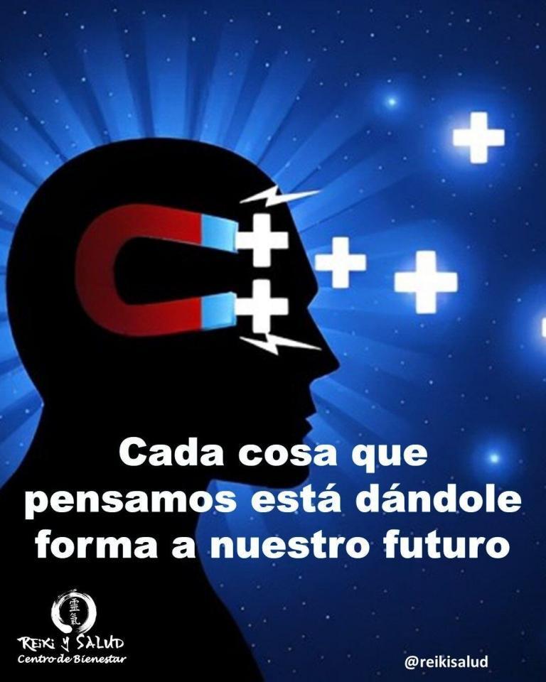 Cada cosa que pensamos está dándole forma a nuestro futuro. Louise Hay.